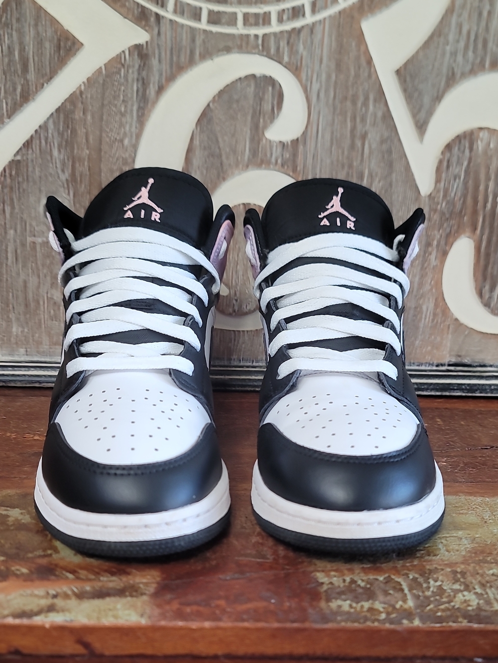 Nike Air Jordan 1 Mid (Special Edition) 'Zen Master' Wmns7.5 Great Condition. - Picture 4 of 14